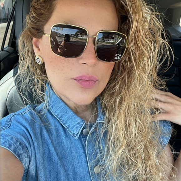 Meet your Posher, Daniela - Picture 2 of 8